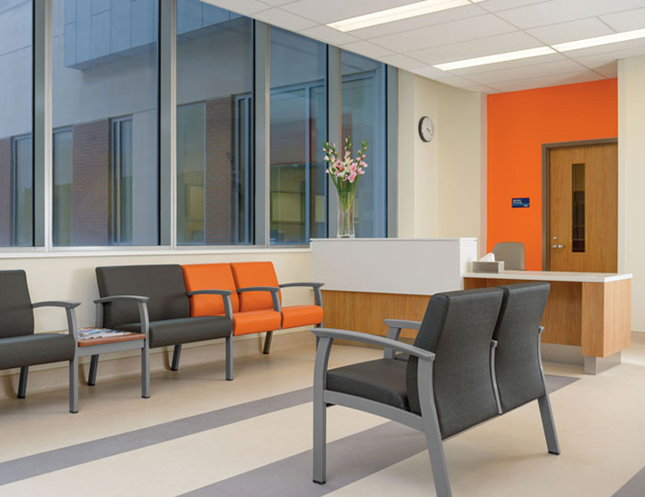 La importancia de la silla correcta, sentarse bien